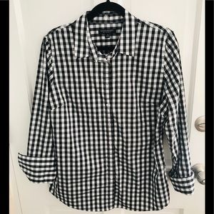 EUC gingham blouse Navy stretch poplin